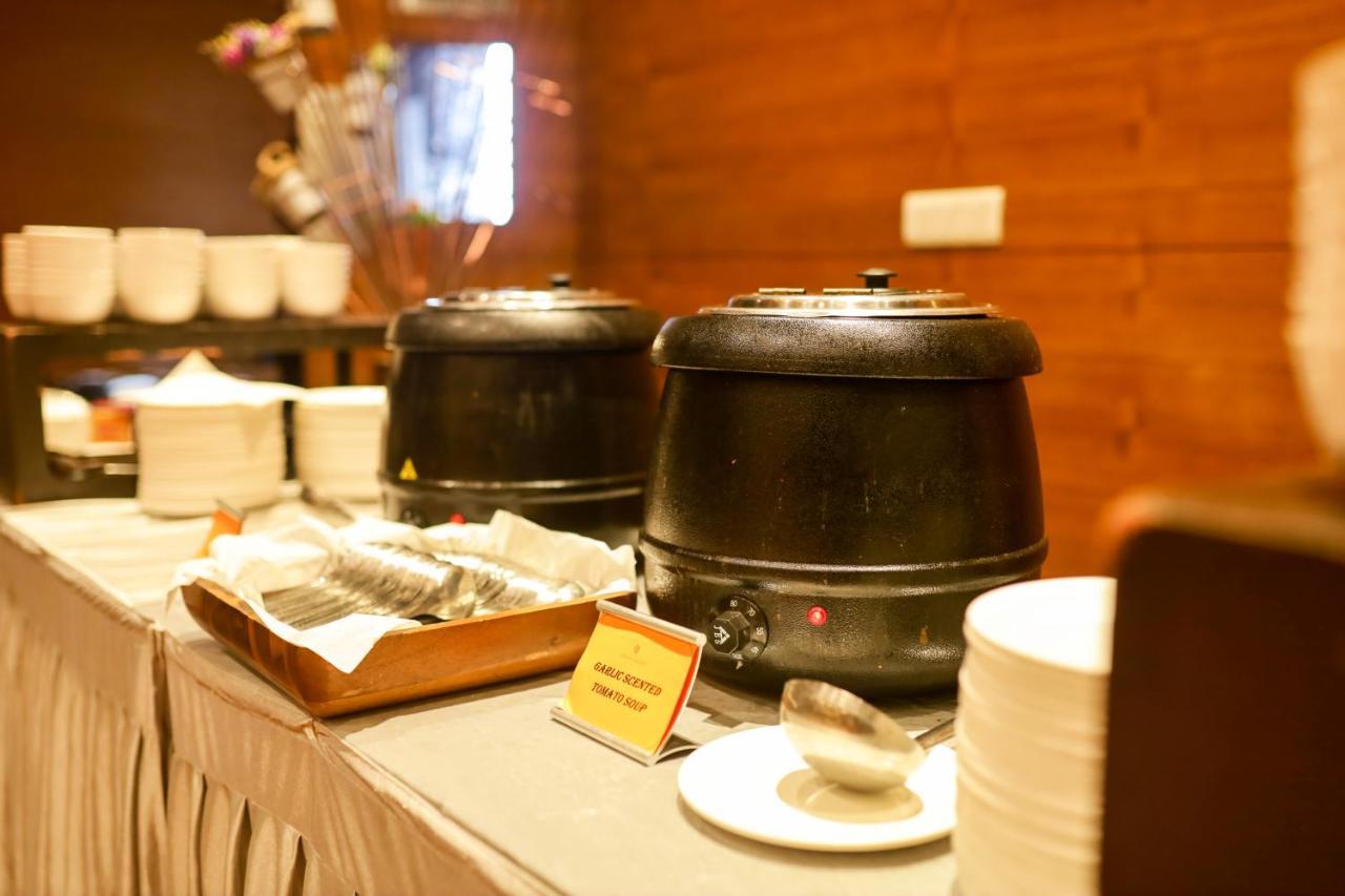 机场德国宫酒店 甘地讷格尔 外观 照片